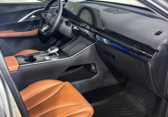 Подержанный автомобиль Omoda C5 2023 года (11 фото)