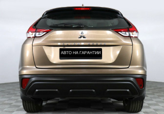 Подержанный автомобиль Mitsubishi Eclipse Cross 2023 года (4 фото)