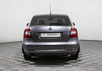 Подержанный автомобиль Skoda Octavia Liftback 2013 года (6 фото)