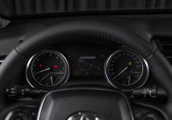 Подержанный автомобиль Toyota Camry Sedan 2019 года (18 фото)