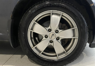 Подержанный автомобиль Opel Zafira Compactvan 2011 года (16 фото)