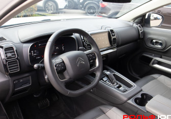 Подержанный автомобиль Citroen C5 Aircross 2022 года (10 фото)