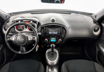 Подержанный автомобиль Nissan Juke 2012 года (14 фото)