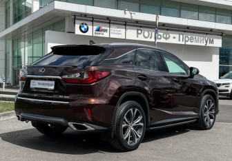 Подержанный автомобиль Lexus RX 2018 года (5 фото)