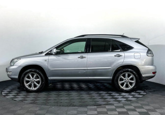 Подержанный автомобиль Lexus RX 2008 года (8 фото)
