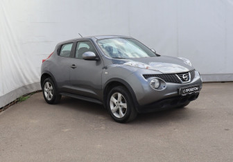 Подержанный автомобиль Nissan Juke 2013 года (3 фото)