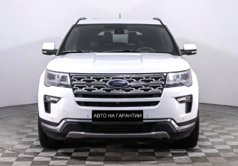 Подержанный автомобиль Ford Explorer 2019 года (2 фото)