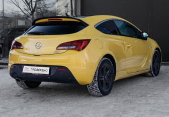 Подержанный автомобиль Opel Astra Hatchback 2013 года (5 фото)