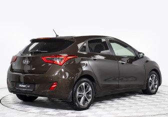 Подержанный автомобиль Hyundai i30 Hatchback 2016 года (5 фото)