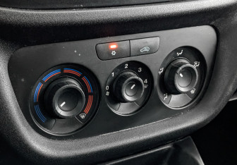 Подержанный автомобиль Fiat Doblo 2020 года (21 фото)