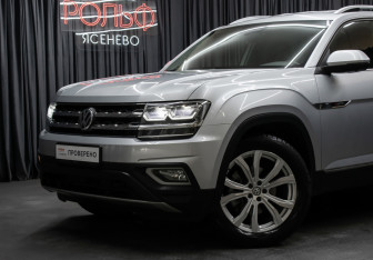 Подержанный автомобиль Volkswagen Teramont 2019 года (24 фото)