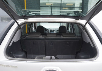 Подержанный автомобиль Kia Sportage 2008 года (15 фото)