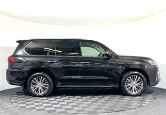 Подержанный автомобиль Lexus LX 2021 года (4 фото)