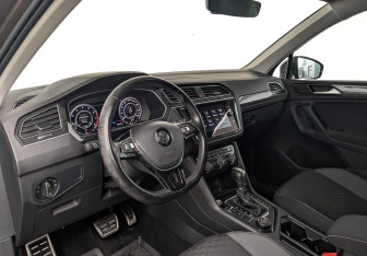 Подержанный автомобиль Volkswagen Tiguan 2018 года (15 фото)