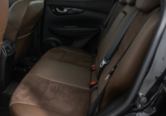 Подержанный автомобиль Nissan Qashqai 2020 года (11 фото)