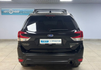 Подержанный автомобиль Subaru Forester Suv 2020 года (6 фото)