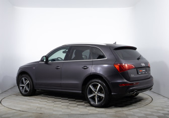 Подержанный автомобиль Audi Q5 2009 года (7 фото)