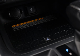 Подержанный автомобиль Toyota RAV4 2021 года (19 фото)