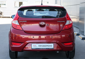 Подержанный автомобиль Hyundai Solaris Hatchback 2012 года (6 фото)