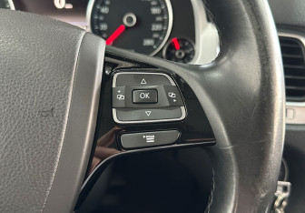Подержанный автомобиль Volkswagen Touareg 2013 года (17 фото)