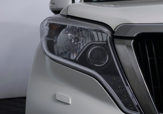 Подержанный автомобиль Toyota Land Cruiser Prado 2014 года (22 фото)