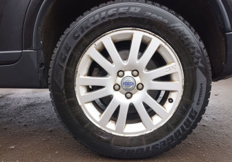 Подержанный автомобиль Volvo XC90 2008 года (9 фото)