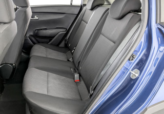 Подержанный автомобиль Kia Rio Hatchback 2021 года (12 фото)