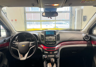 Подержанный автомобиль Chevrolet Orlando 2014 года (13 фото)