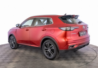 Подержанный автомобиль Changan UNI-S 2024 года (7 фото)