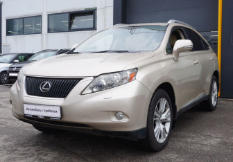 Подержанный автомобиль Lexus RX 2010 года (1 фото)