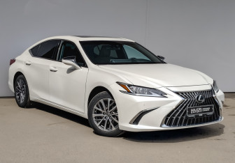 Подержанный автомобиль Lexus ES 2023 года (3 фото)