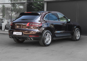 Подержанный автомобиль Porsche Macan 2016 года (4 фото)