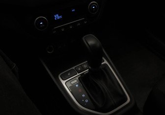 Подержанный автомобиль Hyundai Creta 2017 года (18 фото)