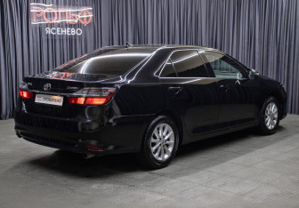 Подержанный автомобиль Toyota Camry Sedan 2016 года (4 фото)