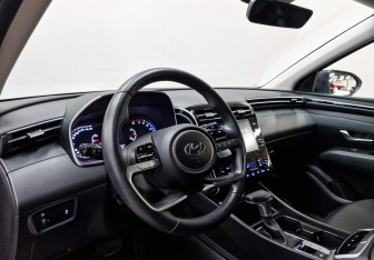 Подержанный автомобиль Hyundai Tucson 2021 года (14 фото)