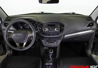 Подержанный автомобиль LADA (ВАЗ) Vesta Sedan 2017 года (11 фото)