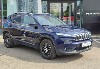 Подержанный автомобиль Jeep Cherokee 2014 года (3 фото)