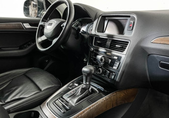 Подержанный автомобиль Audi Q5 2013 года (9 фото)