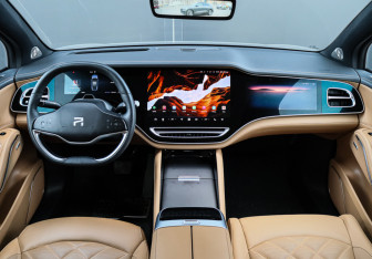 Подержанный автомобиль Rising Auto R7 2022 года (10 фото)