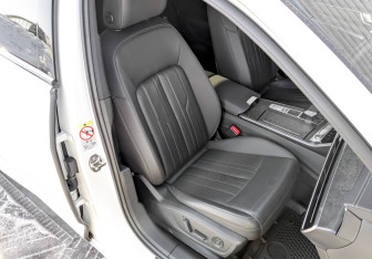 Подержанный автомобиль Audi A6 Sedan 2020 года (20 фото)