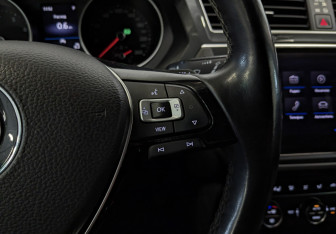 Подержанный автомобиль Volkswagen Tiguan 2020 года (28 фото)