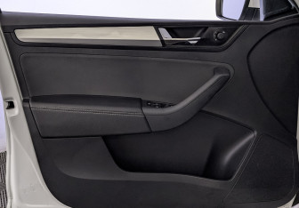 Подержанный автомобиль Skoda Rapid Liftback 2019 года (19 фото)