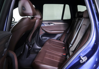Подержанный автомобиль BMW X3 2018 года (11 фото)