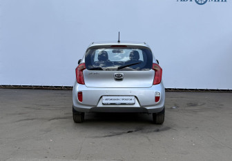 Подержанный автомобиль Kia Picanto 2013 года (6 фото)