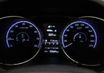 Подержанный автомобиль Hyundai ix35 2014 года (12 фото)