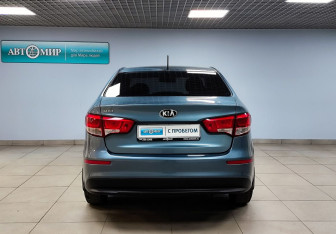 Подержанный автомобиль Kia Rio Sedan 2015 года (6 фото)