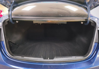 Подержанный автомобиль Hyundai Elantra Sedan 2012 года (12 фото)