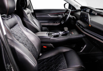 Подержанный автомобиль Changan UNI-K 2023 года (24 фото)