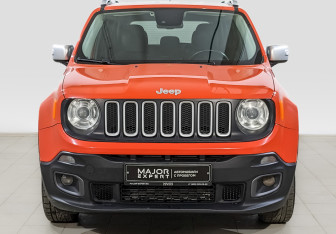 Подержанный автомобиль Jeep Renegade 2016 года (2 фото)