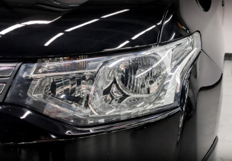 Подержанный автомобиль Mitsubishi Outlander 2014 года (18 фото)